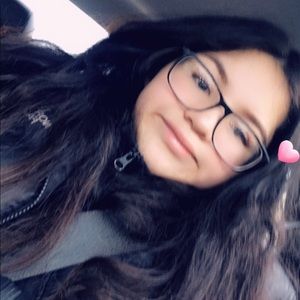 Meet your Posher, Dana